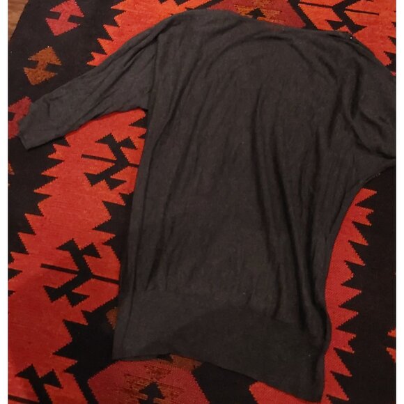 New York & Company XL Gray V-Neck Sequin Embellished Lightweight Knit Top - Picture 11 of 11